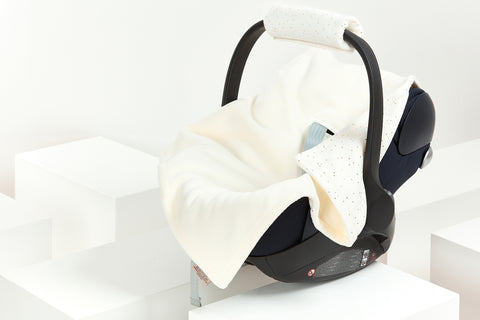 Couverture pour siège auto bébé hiver mousseline pois dorés sur blanc
