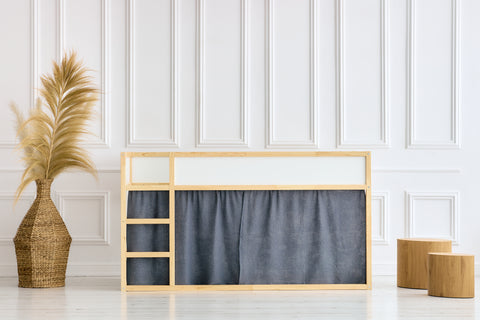 Ensemble de rideaux pour lit mezzanine 2+1 mousseline à pois dorés sur gris adapté au lit Kura