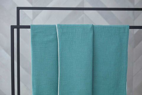Babydecke Musselin – Nilblau, Lifestyleansicht