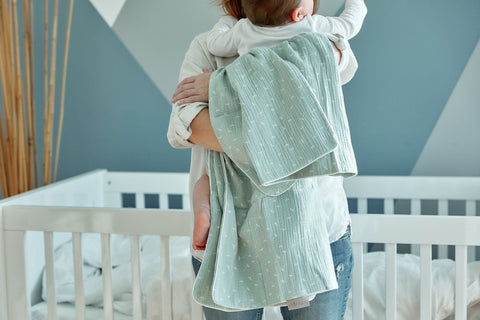 Babydecke Musselin – Pusteblumen, Mint, Lifestyleansicht