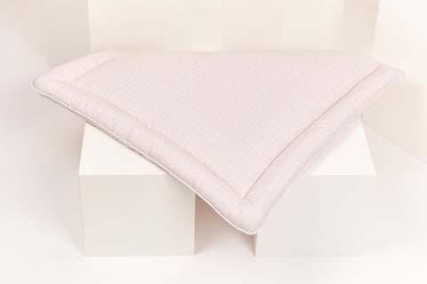 Matelas à langer motif plume blanc sur rose