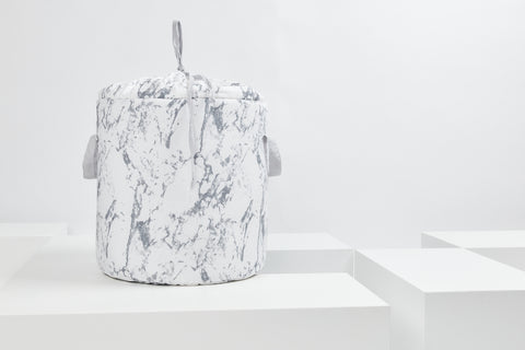 Spielzeugkorb weißer Marmor