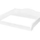 Der KraftKids Wickelaufsatz für HEMNES & IDANÄS schmal ist ein weißer Wickelaufsatz aus Holz mit hochgezogenen Seiten und einer geschwungenen Rückseite. Er passt perfekt auf Kommoden oder Tische und ist eine stilvolle und praktische Wickelkommode.