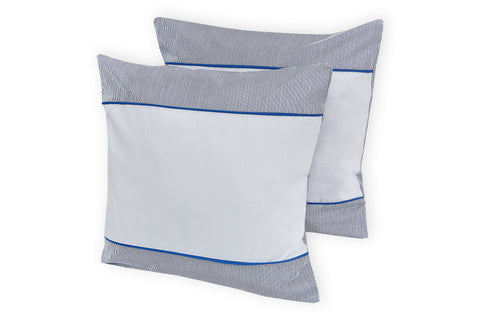 Housse de coussin gris uni rayures fines bleu foncé