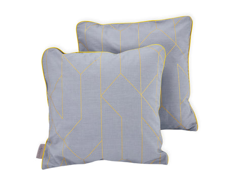 Housse de coussin lignes dorées sur gris